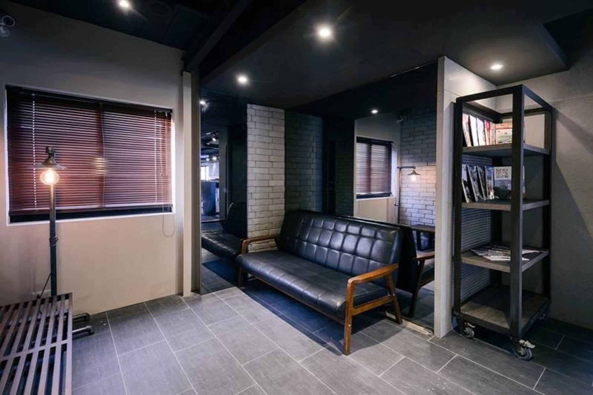 Kiwi Express Hotel-Taichung Station II Εξωτερικό φωτογραφία