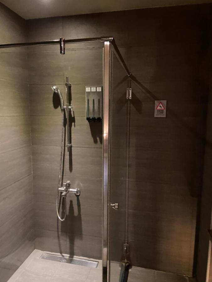 Kiwi Express Hotel-Taichung Station II Εξωτερικό φωτογραφία